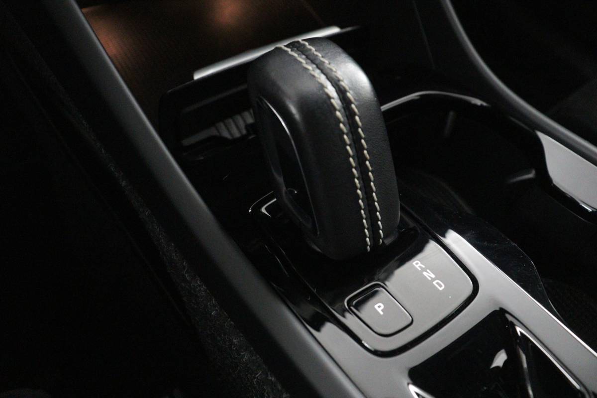 Volvo XC40 Volvo XC40 1.5 T5 Recharge R-Design Plug-in Full options/Pano/Trekhaak