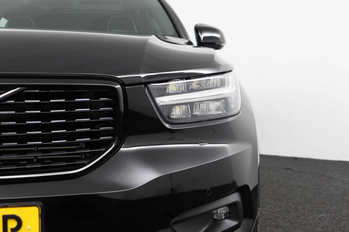 Volvo XC40 Volvo XC40 1.5 T5 Recharge R-Design Plug-in Full options/Pano/Trekhaak