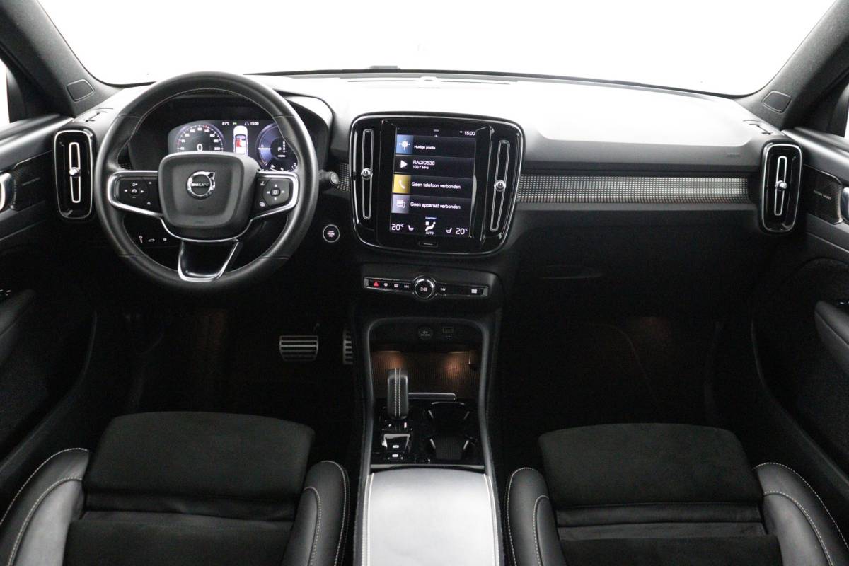 Volvo XC40 Volvo XC40 1.5 T5 Recharge R-Design Plug-in Full options/Pano/Trekhaak