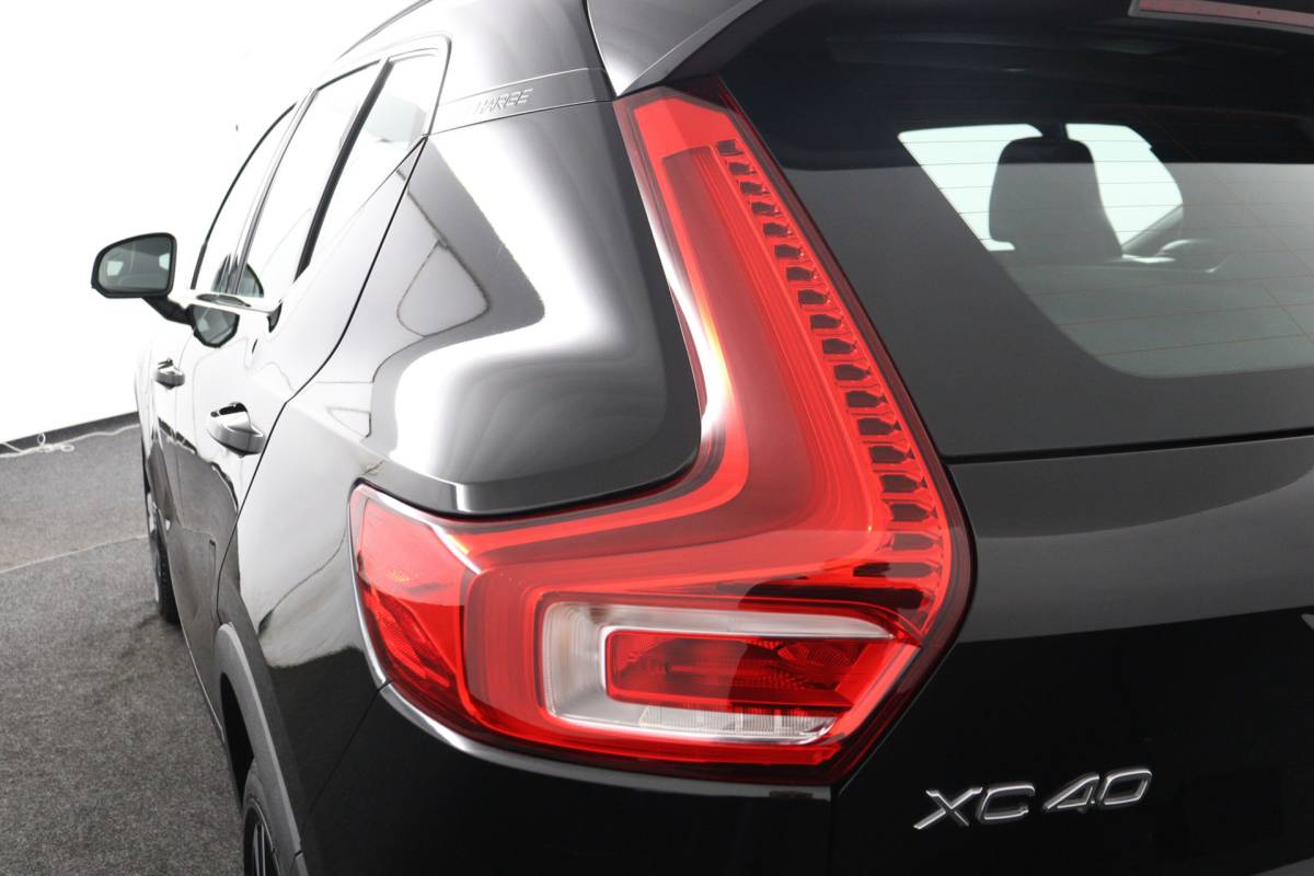 Volvo XC40 Volvo XC40 1.5 T5 Recharge R-Design Plug-in Full options/Pano/Trekhaak