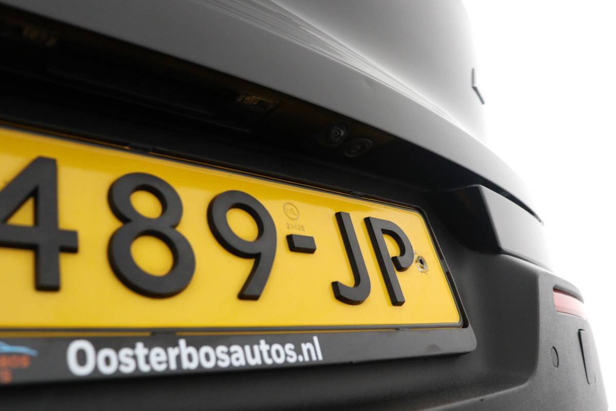 Volvo XC40 Volvo XC40 1.5 T5 Recharge R-Design Plug-in Full options/Pano/Trekhaak