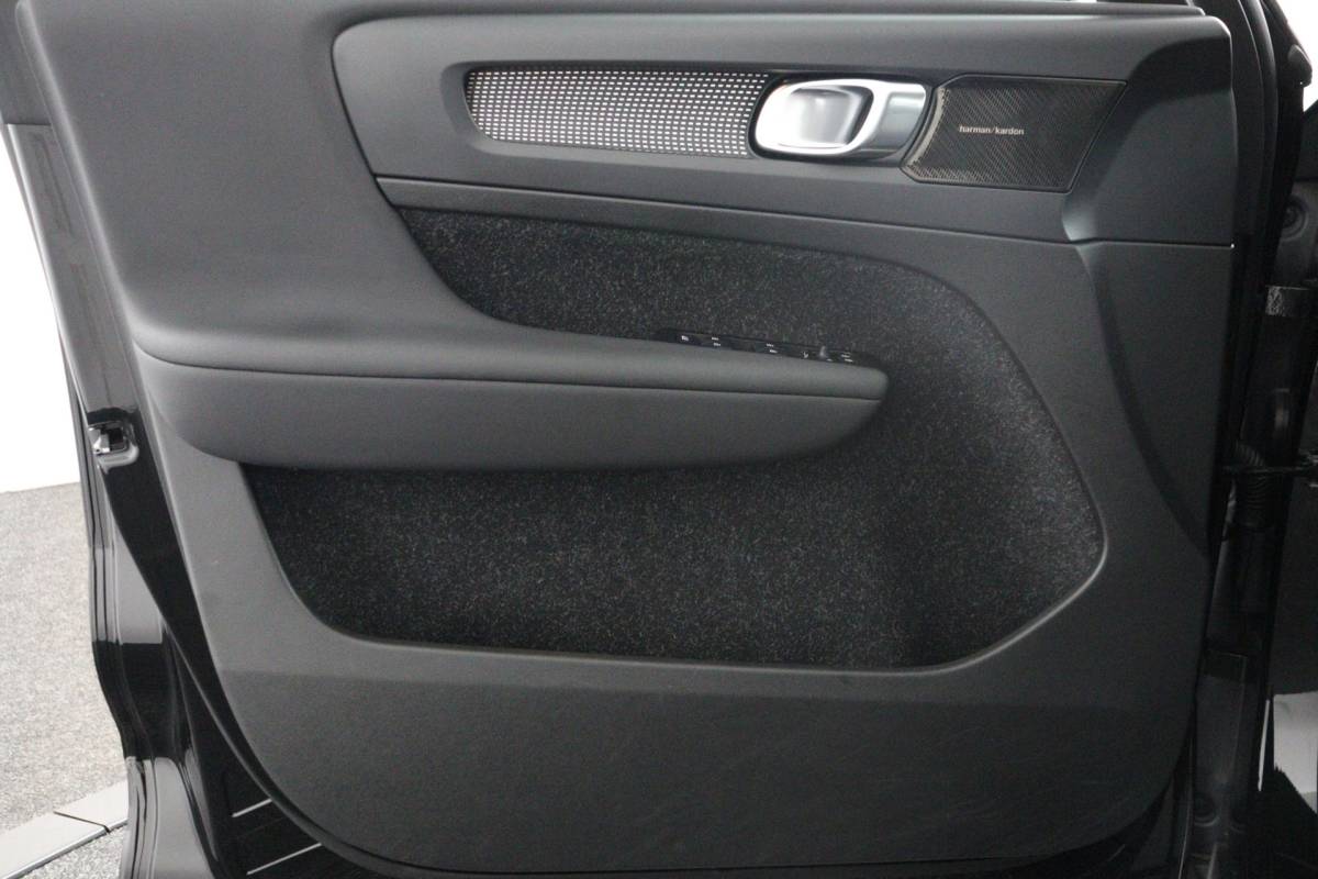 Volvo XC40 Volvo XC40 1.5 T5 Recharge R-Design Plug-in Full options/Pano/Trekhaak