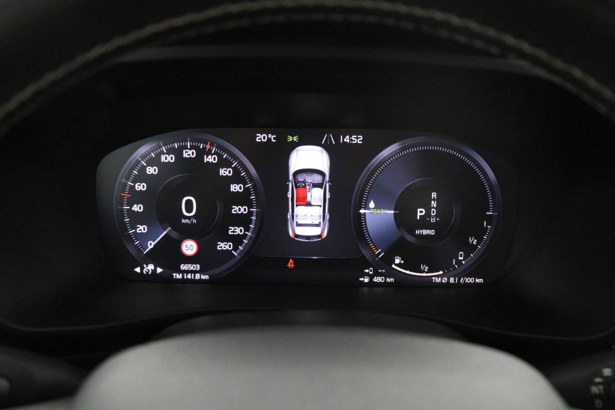 Volvo XC40 Volvo XC40 1.5 T5 Recharge R-Design Plug-in Full options/Pano/Trekhaak