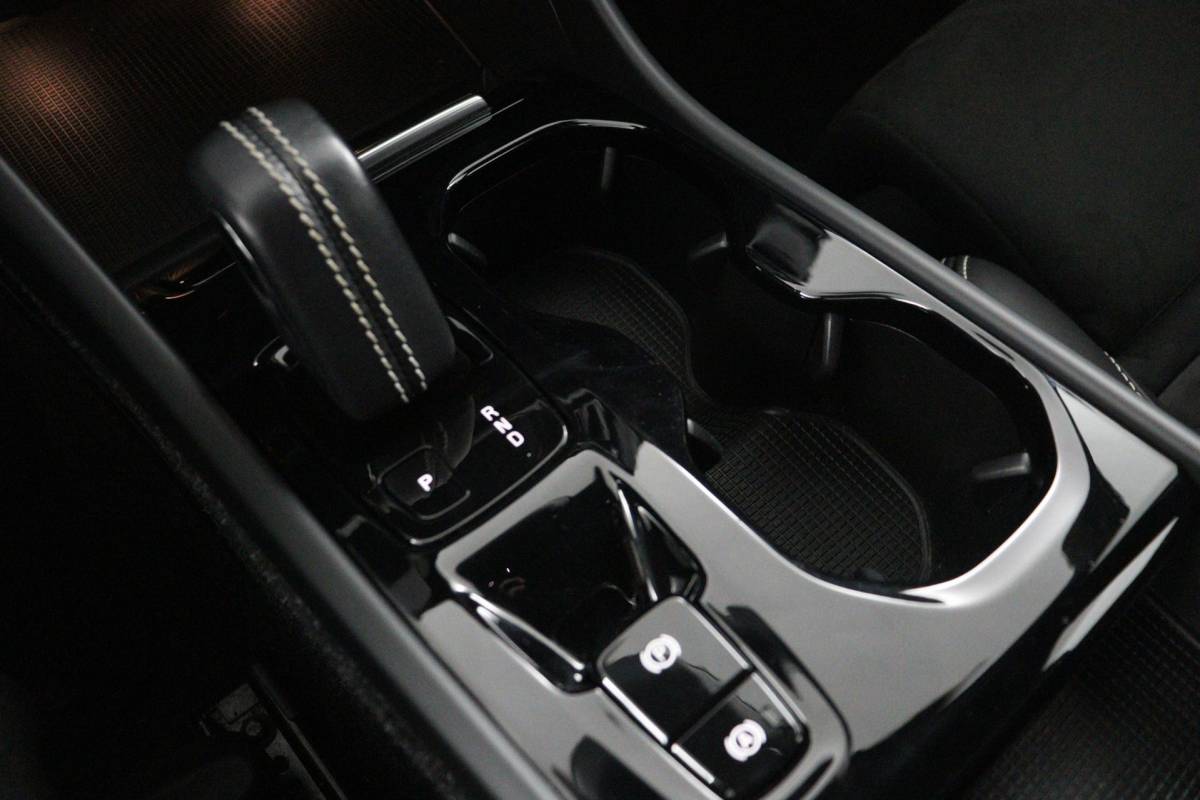 Volvo XC40 Volvo XC40 1.5 T5 Recharge R-Design Plug-in Full options/Pano/Trekhaak