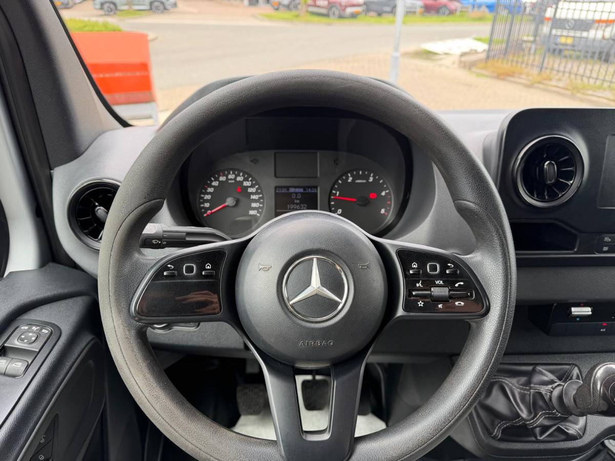 Mercedes-Benz Sprinter Mercedes-Benz Sprinter 316 CDI L2H2 E6 RWD | 2x Schuifdeur | 3.5T Trekhaak | Mbux