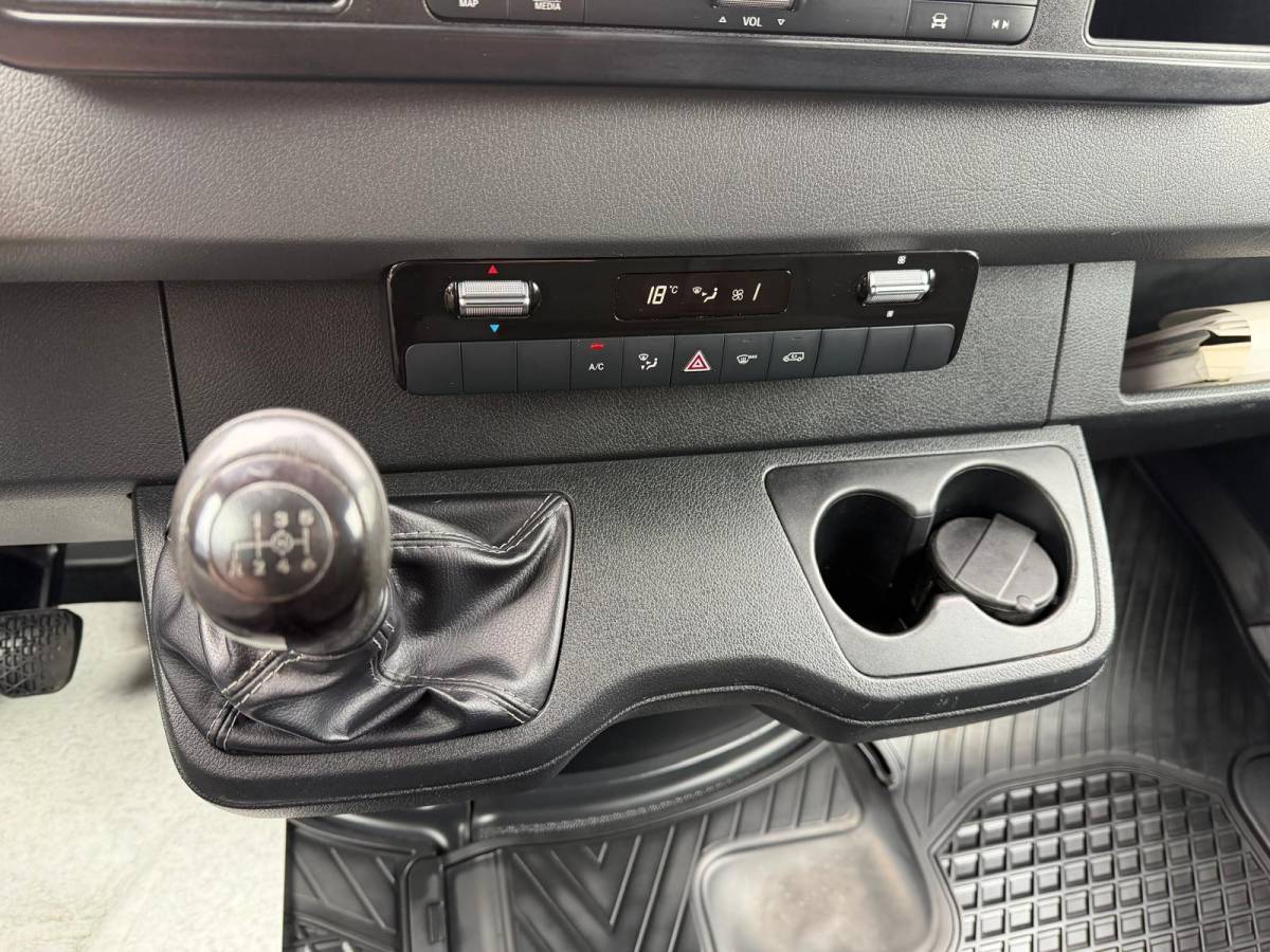 Mercedes-Benz Sprinter Mercedes-Benz Sprinter 316 CDI L2H2 E6 RWD | 2x Schuifdeur | 3.5T Trekhaak | Mbux