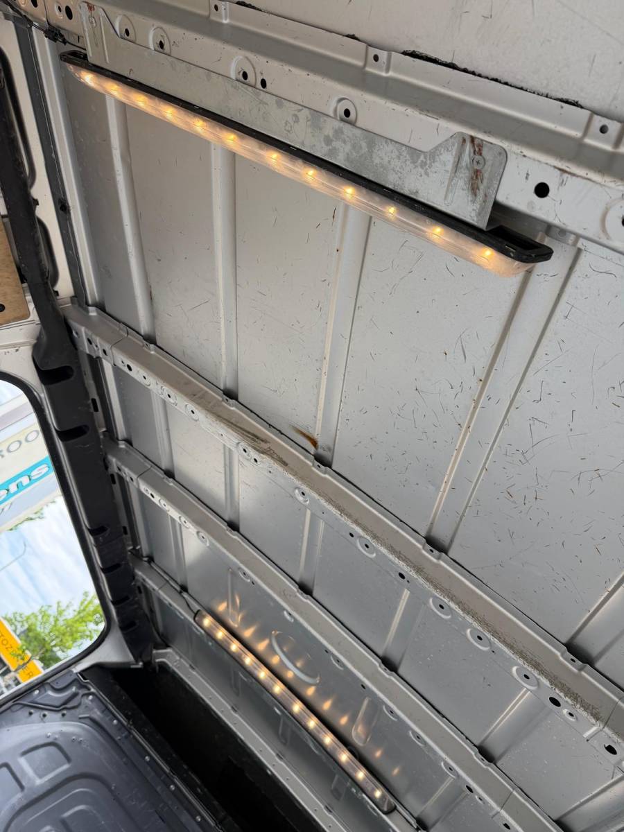 Mercedes-Benz Sprinter Mercedes-Benz Sprinter 316 CDI L2H2 E6 RWD | 2x Schuifdeur | 3.5T Trekhaak | Mbux