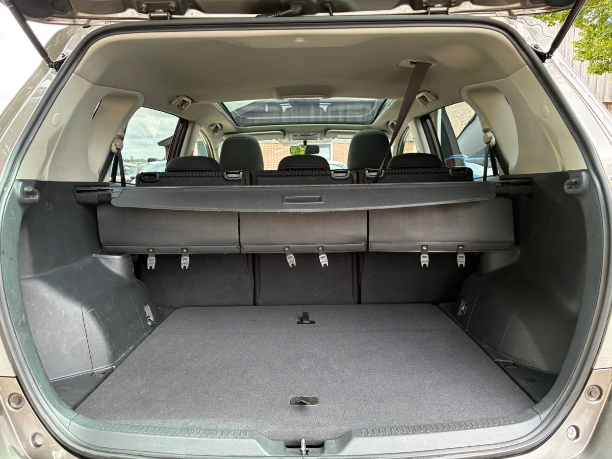 Toyota Verso Toyota Verso 1.8 VVT-i Business Titanium | Panodak + Navi + Clima + Cruise nu €8.975,-!!