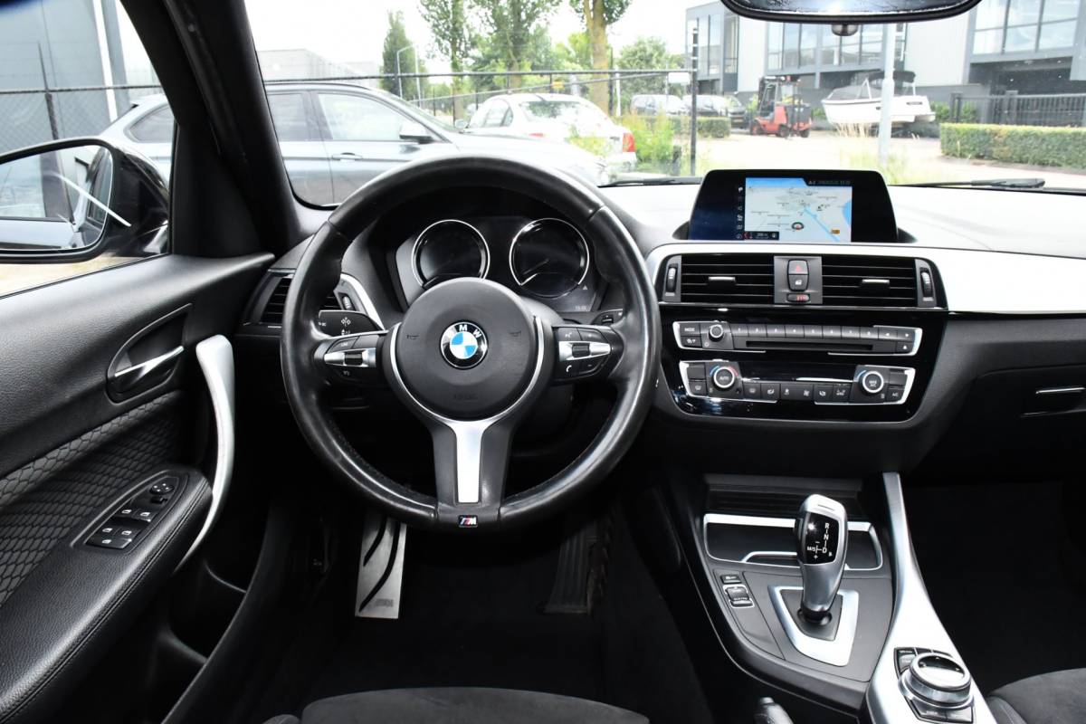 BMW 1 Serie BMW 1-serie 118i m sport automaat