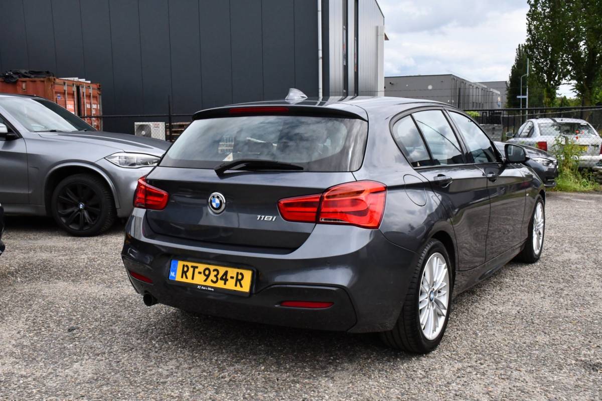 BMW 1 Serie BMW 1-serie 118i m sport automaat