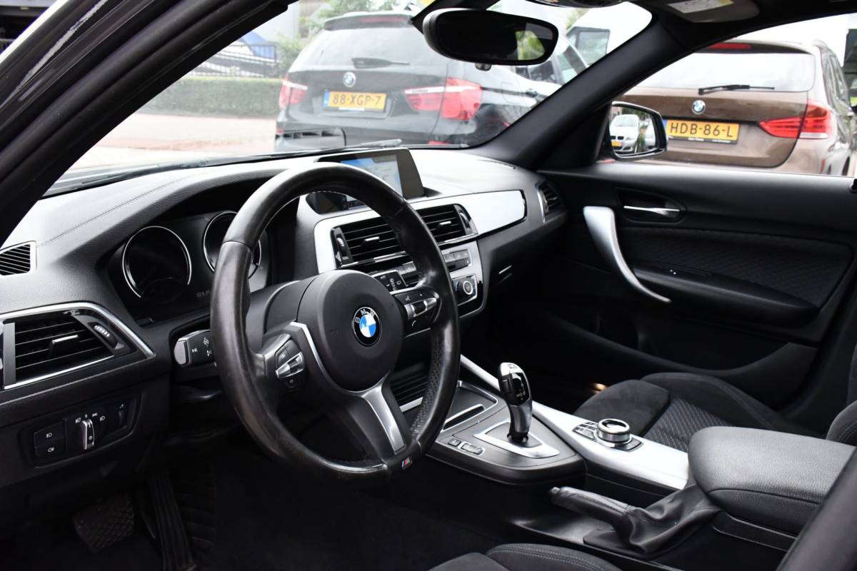 BMW 1 Serie BMW 1-serie 118i m sport automaat