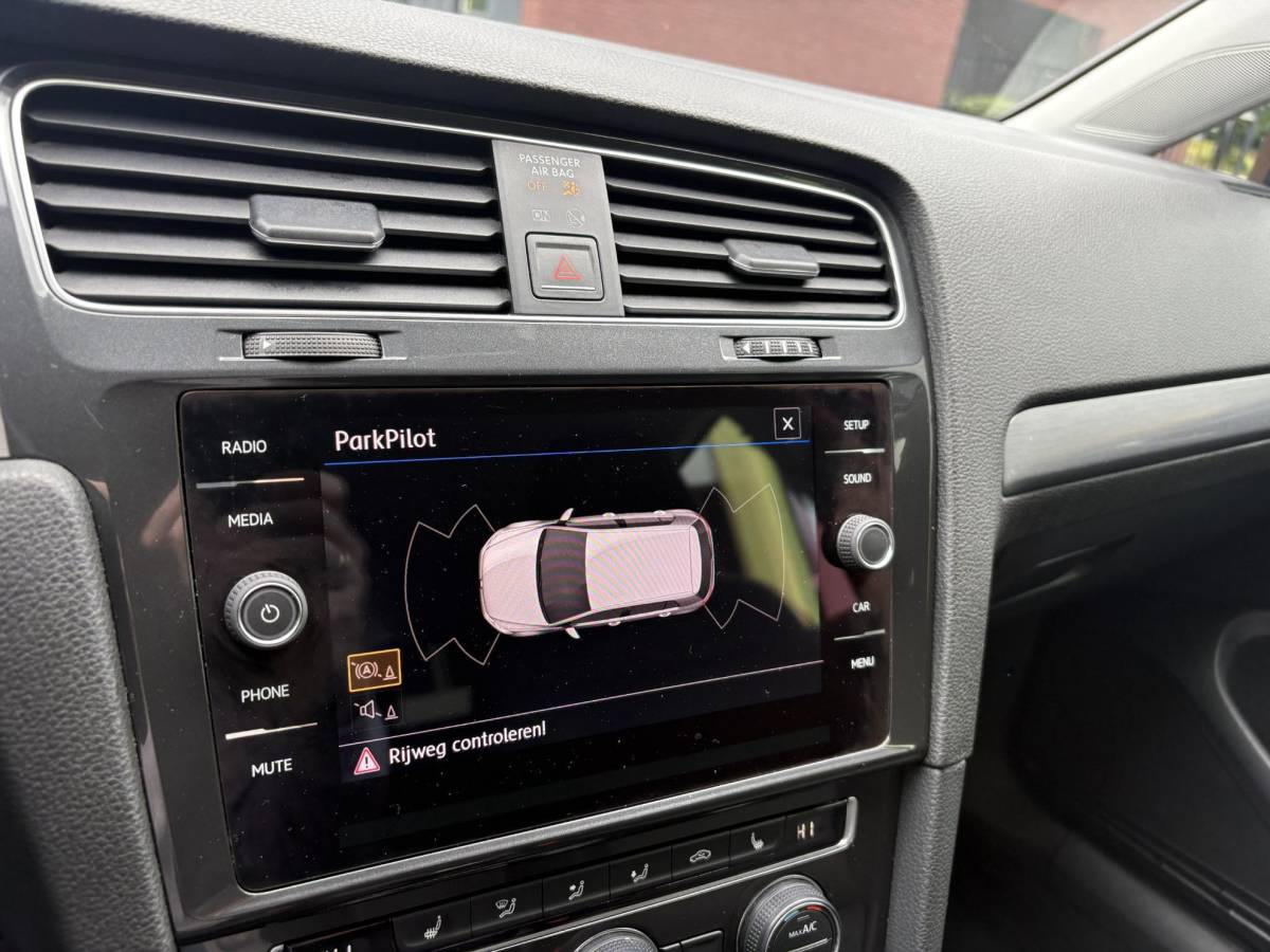 Volkswagen Golf Volkswagen Golf 1.4 TSI Comfortline Trekhaak, Parkeersensoren, Adaptieve Cruise Control