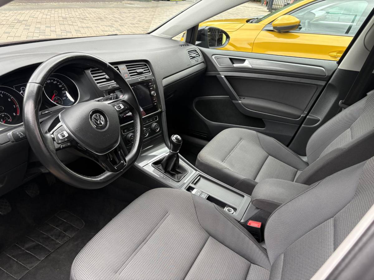 Volkswagen Golf Volkswagen Golf 1.4 TSI Comfortline Trekhaak, Parkeersensoren, Adaptieve Cruise Control