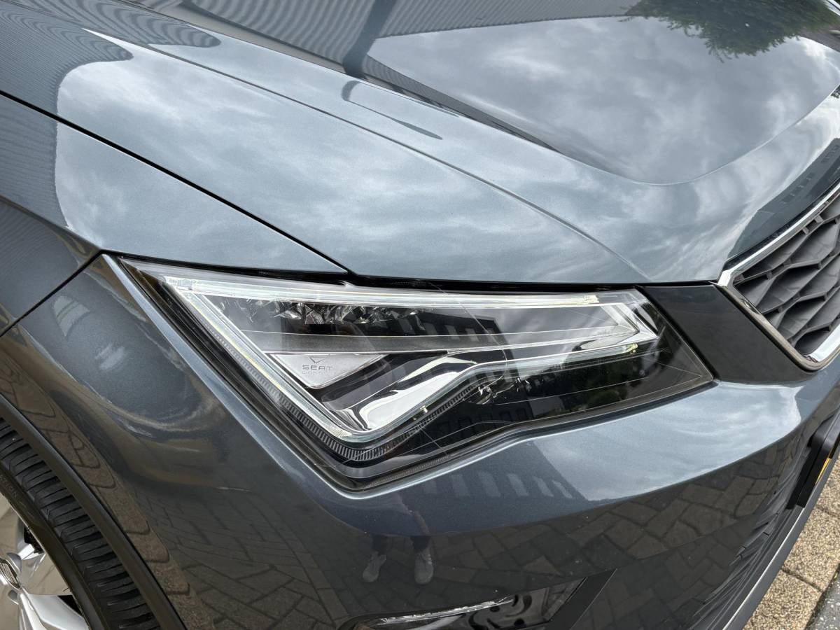 SEAT Ateca SEAT Ateca 1.5 TSI Business Intense DSG-Automaat, Panoramadak, Camera, LED