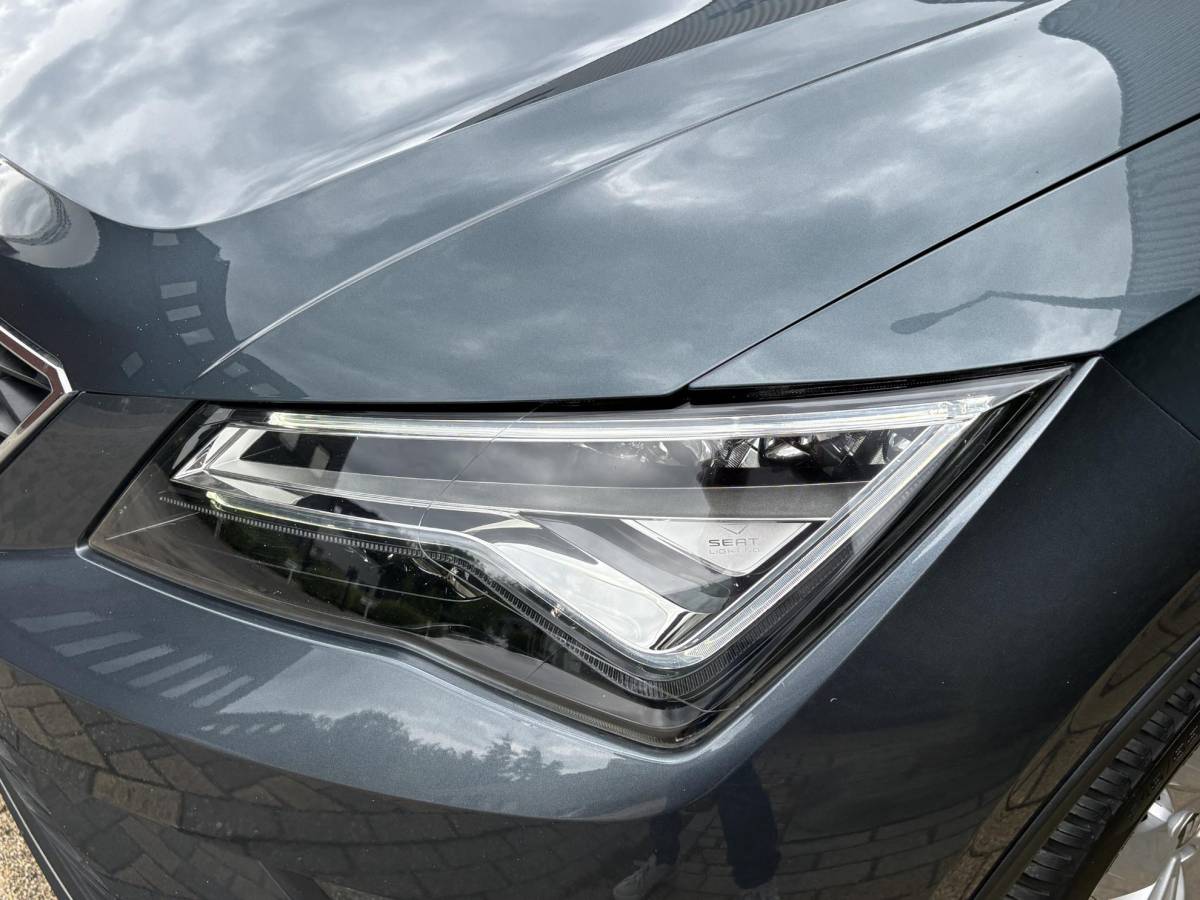 SEAT Ateca SEAT Ateca 1.5 TSI Business Intense DSG-Automaat, Panoramadak, Camera, LED