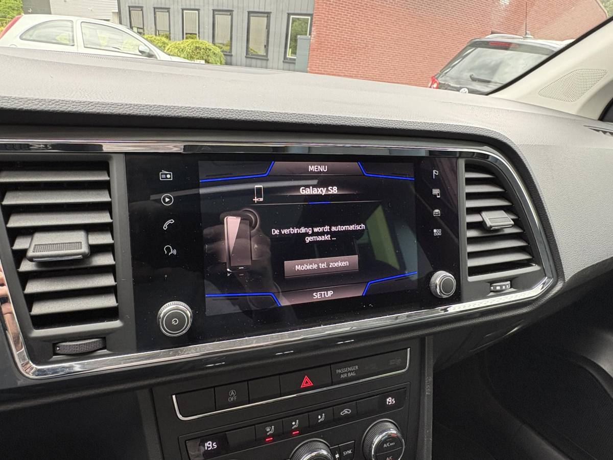 SEAT Ateca SEAT Ateca 1.5 TSI Business Intense DSG-Automaat, Panoramadak, Camera, LED