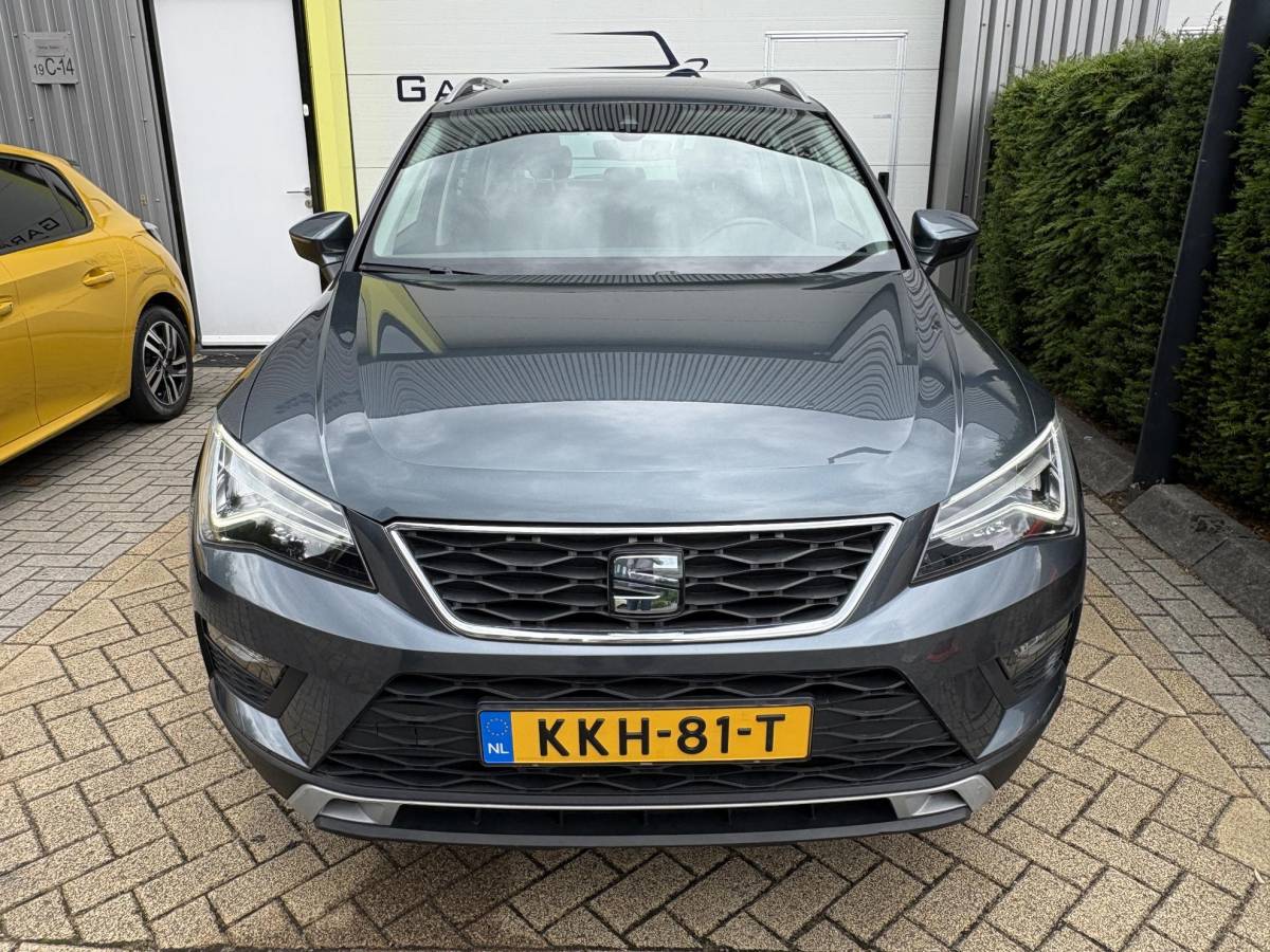 SEAT Ateca SEAT Ateca 1.5 TSI Business Intense DSG-Automaat, Panoramadak, Camera, LED