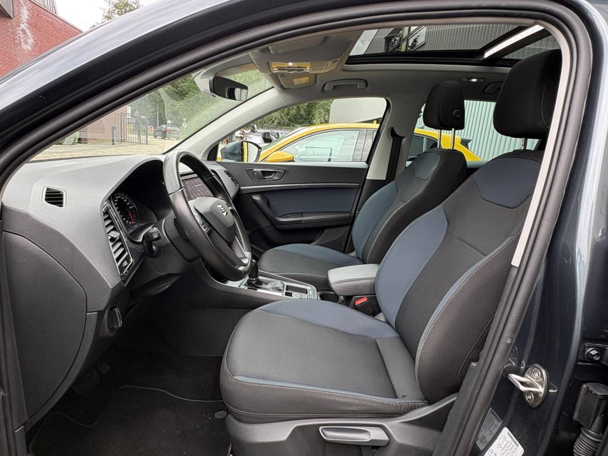 SEAT Ateca SEAT Ateca 1.5 TSI Business Intense DSG-Automaat, Panoramadak, Camera, LED