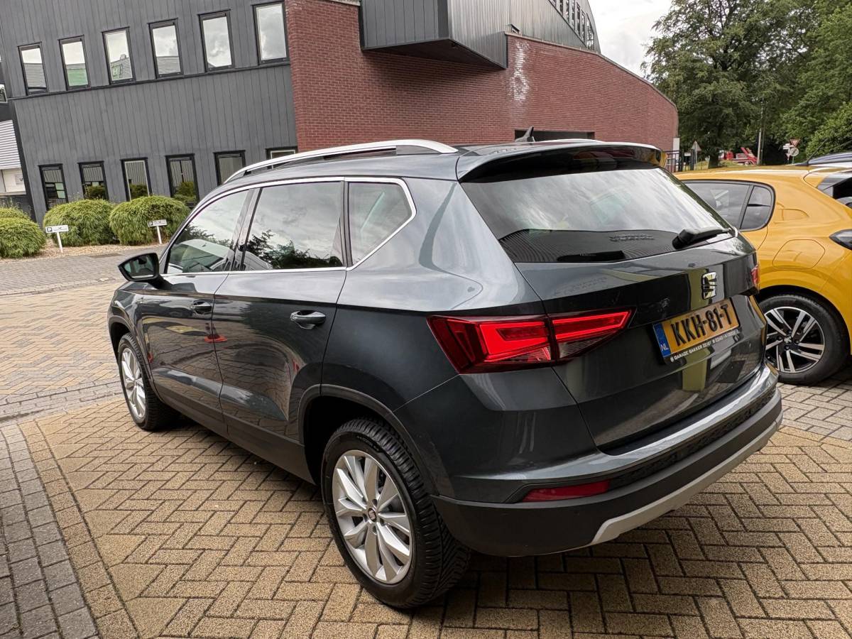 SEAT Ateca SEAT Ateca 1.5 TSI Business Intense DSG-Automaat, Panoramadak, Camera, LED