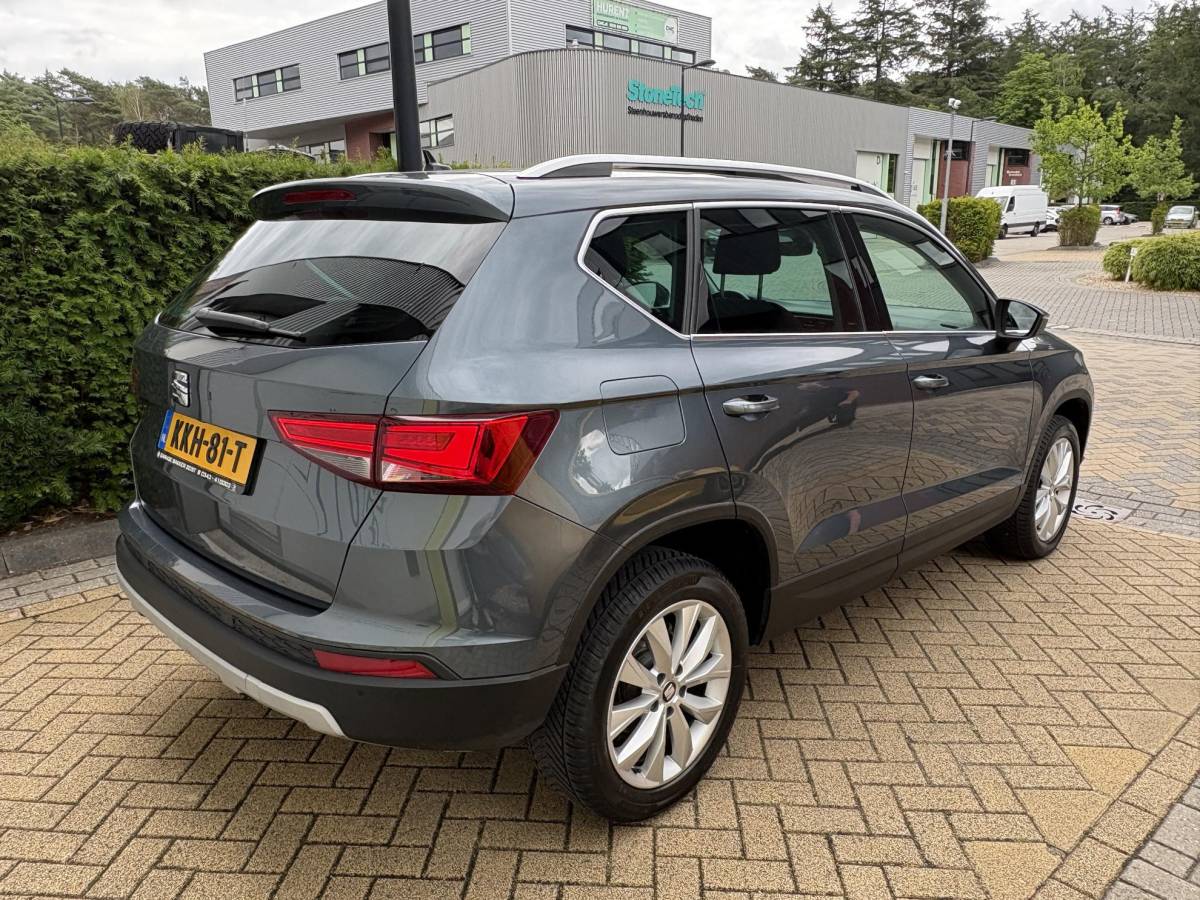 SEAT Ateca SEAT Ateca 1.5 TSI Business Intense DSG-Automaat, Panoramadak, Camera, LED