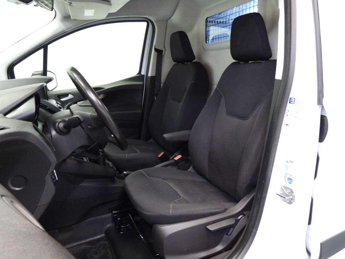 Ford Transit Courier Ford Transit Courier 1.0 Trend EcoBoost NAVI/CAMERA/2xSCHUIFDEUR/PDC!