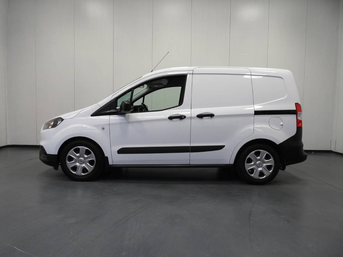 Ford Transit Courier Ford Transit Courier 1.0 Trend EcoBoost NAVI/CAMERA/2xSCHUIFDEUR/PDC!
