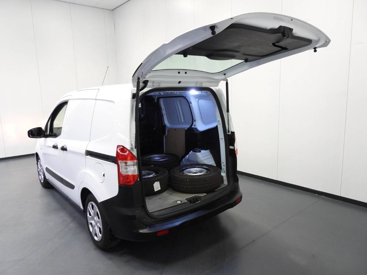 Ford Transit Courier Ford Transit Courier 1.0 Trend EcoBoost NAVI/CAMERA/2xSCHUIFDEUR/PDC!