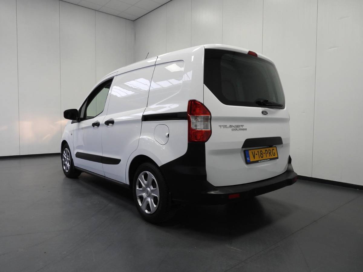 Ford Transit Courier Ford Transit Courier 1.0 Trend EcoBoost NAVI/CAMERA/2xSCHUIFDEUR/PDC!