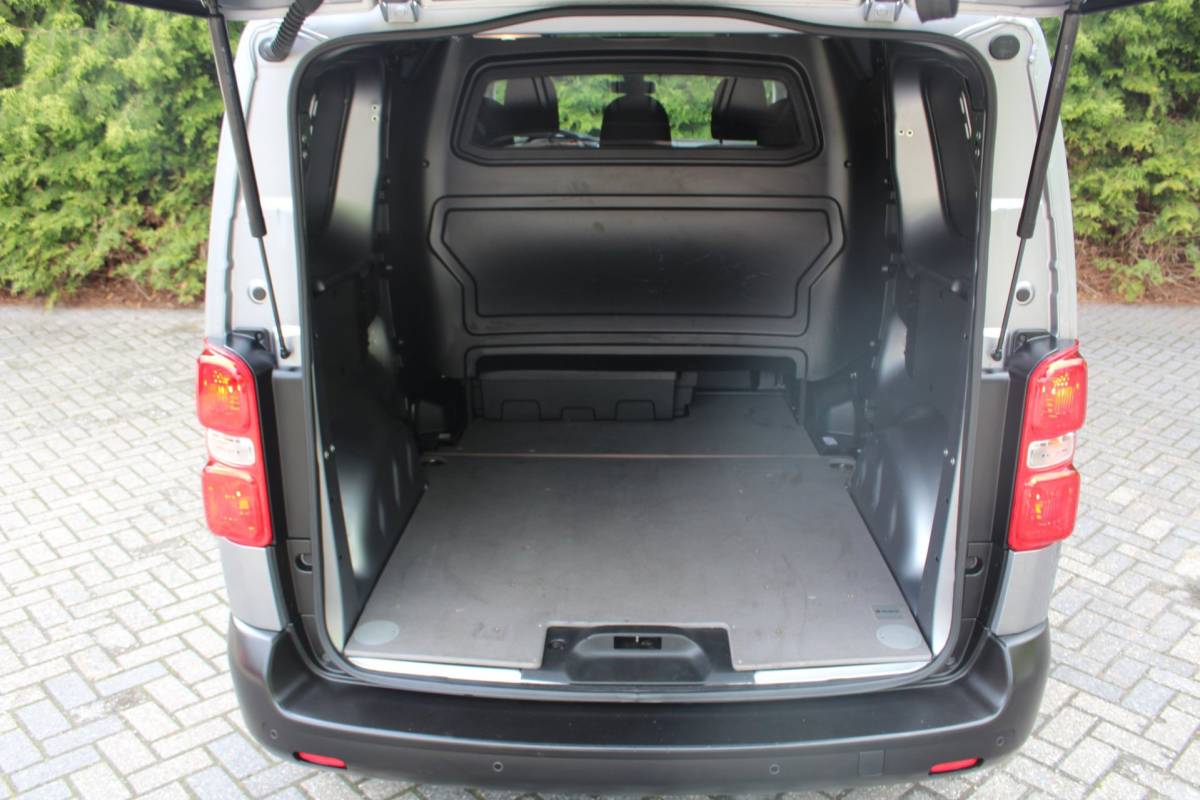 Opel Vivaro Opel VIVARO 2.0 BlueHDi 145 S&S L2 145PK Automaat | Parkeercamera | Navigatie | Stoelverwarming