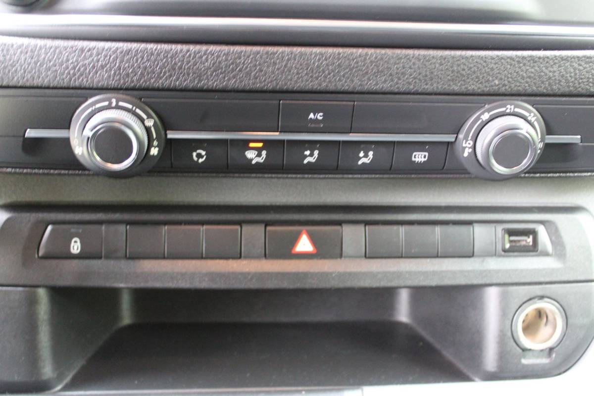 Opel Vivaro Opel VIVARO 2.0 BlueHDi 145 S&S L2 145PK Automaat | Parkeercamera | Navigatie | Stoelverwarming