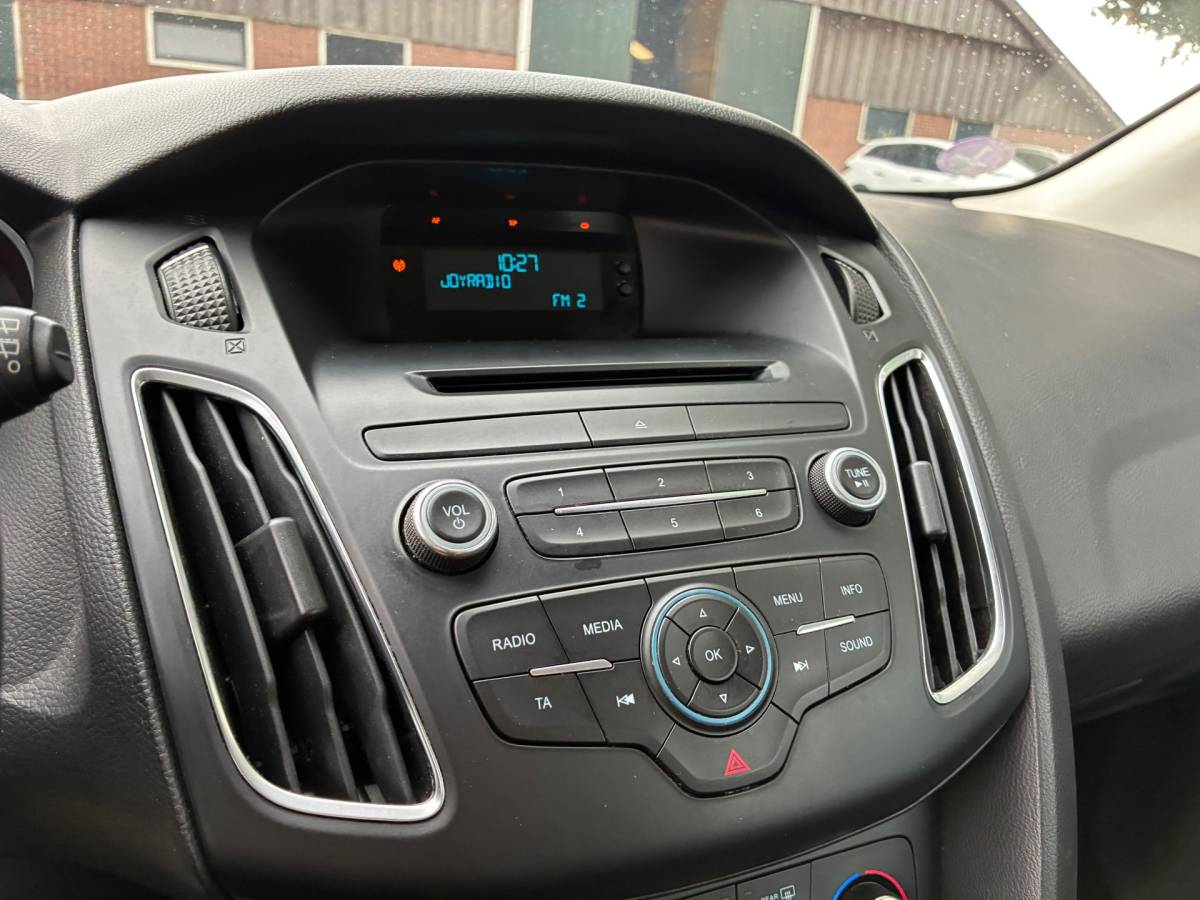 Ford Focus Ford Focus Wagon 1.0 Trend | 103.000 km + Airco + Stoel verw. Nu € 6.975,-!!!