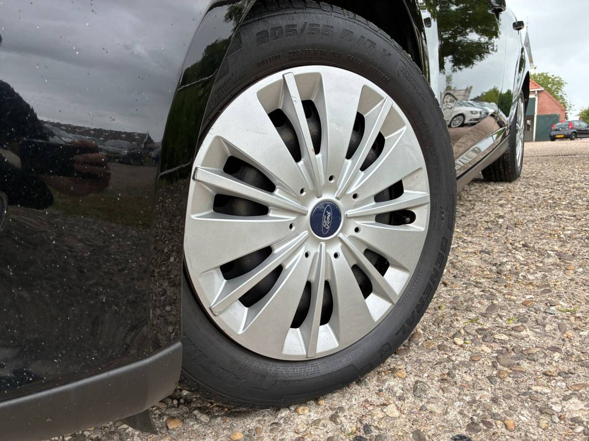 Ford Focus Ford Focus Wagon 1.0 Trend | 103.000 km + Airco + Stoel verw. Nu € 6.975,-!!!