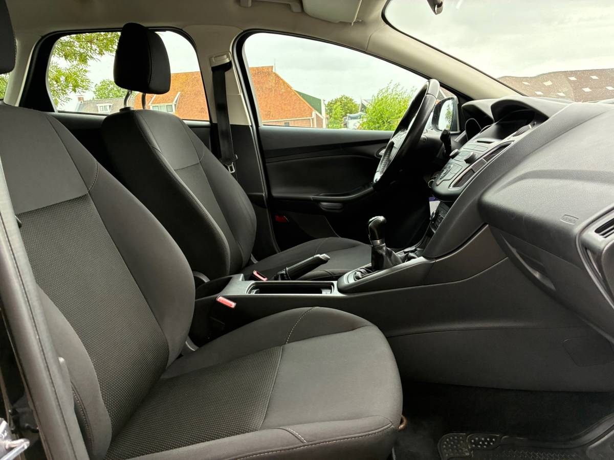 Ford Focus Ford Focus Wagon 1.0 Trend | 103.000 km + Airco + Stoel verw. Nu € 6.975,-!!!