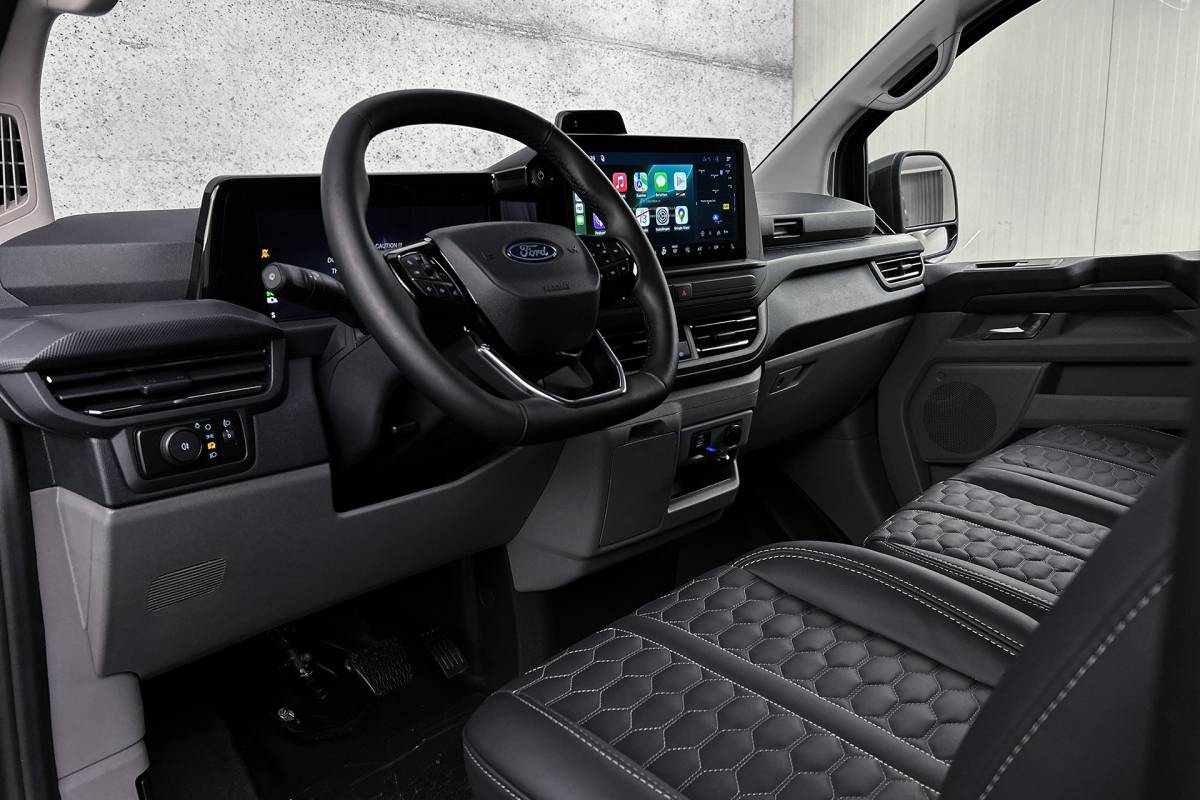 Ford  Ford E-Custom 340 L2 Raptor Edition 71 KWh | Lederen bekleding | 2x schuifdeur | Driver assist pack premium | Stoelverwarming