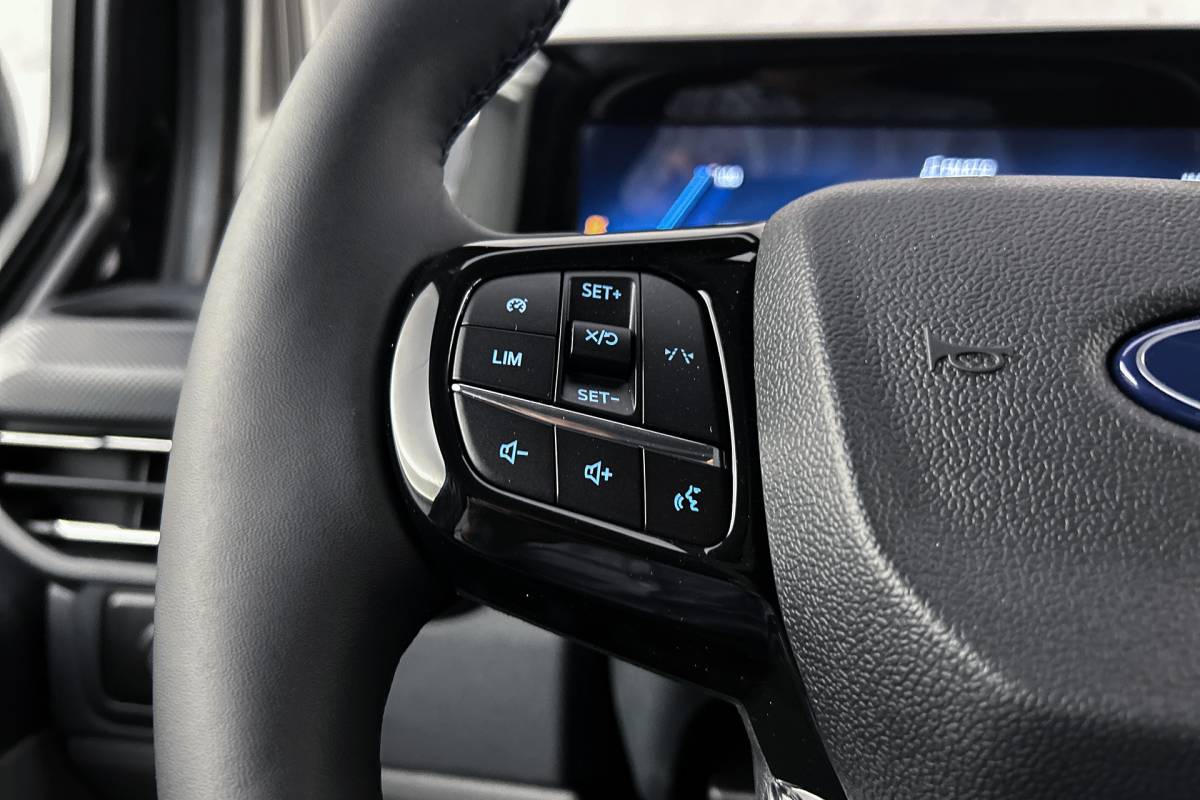 Ford  Ford E-Custom 340 L2 Raptor Edition 71 KWh | Lederen bekleding | 2x schuifdeur | Driver assist pack premium | Stoelverwarming