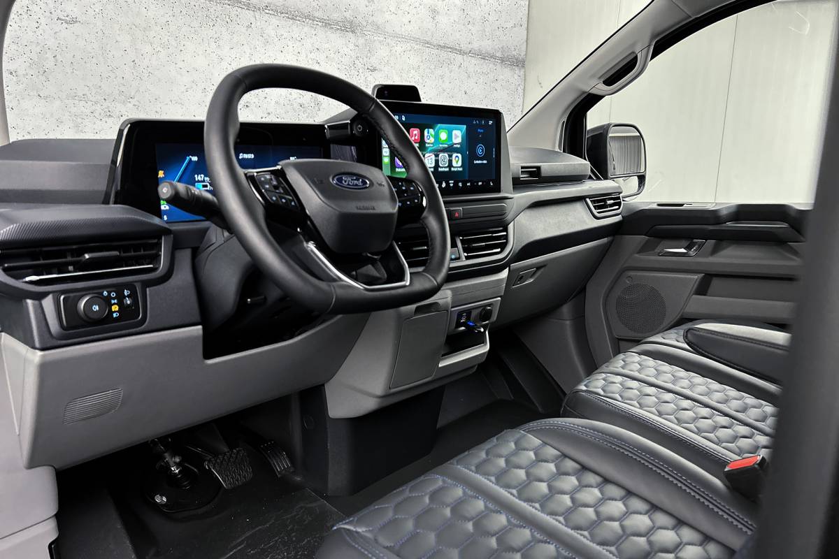 Ford  Ford E-Custom 340 L2 Raptor Edition 71 KWh | Lederen bekleding | 2x schuifdeur | Driver assist pack premium | Stoelverwarming