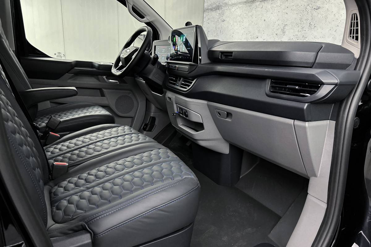 Ford  Ford E-Custom 340 L2 Raptor Edition 71 KWh | Lederen bekleding | 2x schuifdeur | Driver assist pack premium | Stoelverwarming