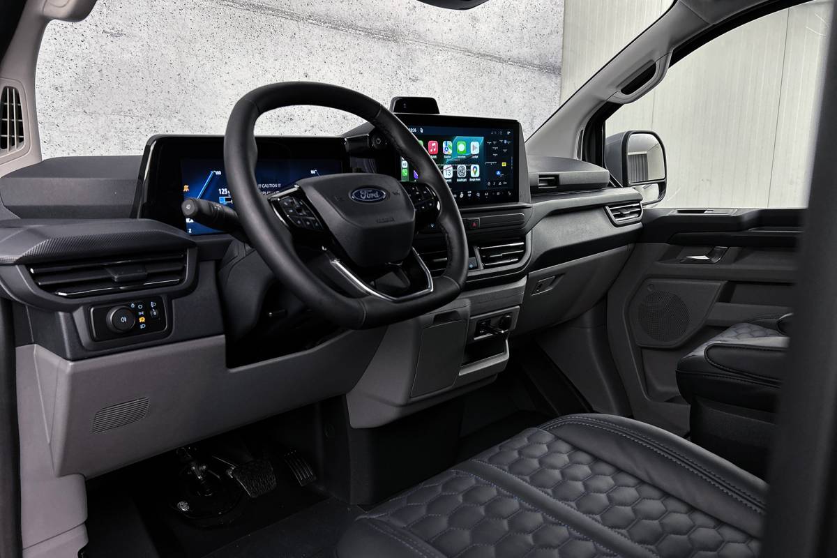 Ford  Ford E-Custom 340 L2 Raptor Edition 71 KWh | Lederen bekleding | 2x schuifdeur | Driver assist pack premium | Stoelverwarming