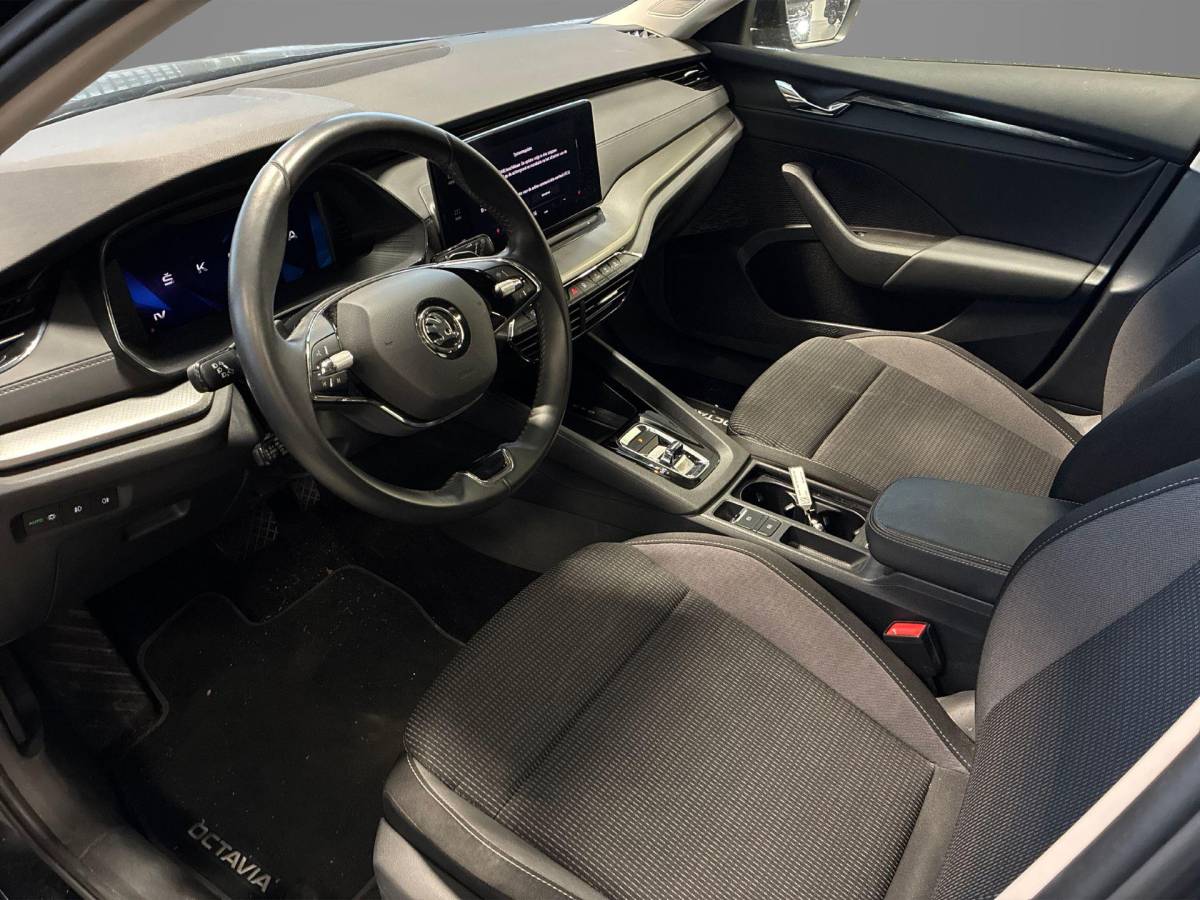 Škoda Octavia Skoda Octavia Combi 1.4 TSI 204pk DSG iV PHEV Business Edition · SOH 94,4% · Apple/Android Car Play · Navigatie · P-Sensoren · ACC ·