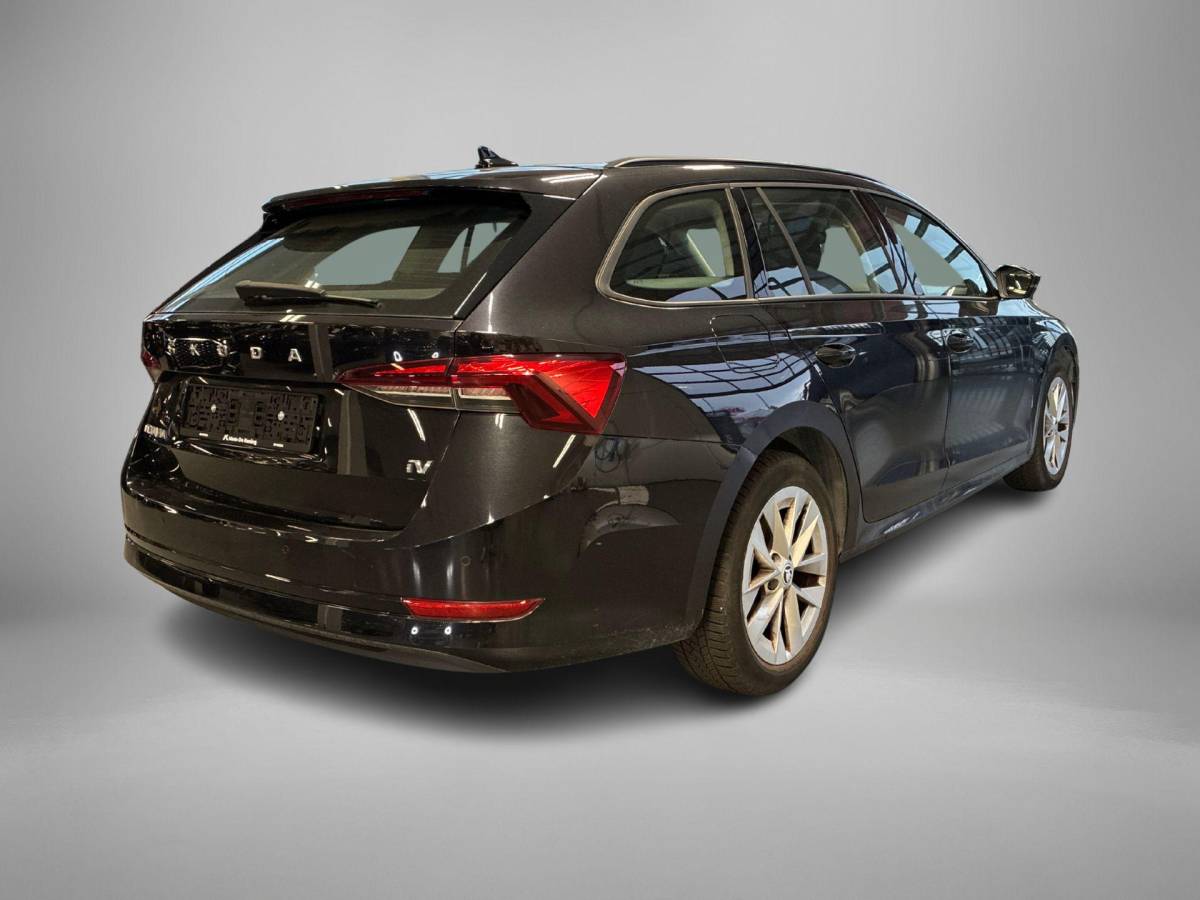Škoda Octavia Skoda Octavia Combi 1.4 TSI 204pk DSG iV PHEV Business Edition · SOH 94,4% · Apple/Android Car Play · Navigatie · P-Sensoren · ACC ·