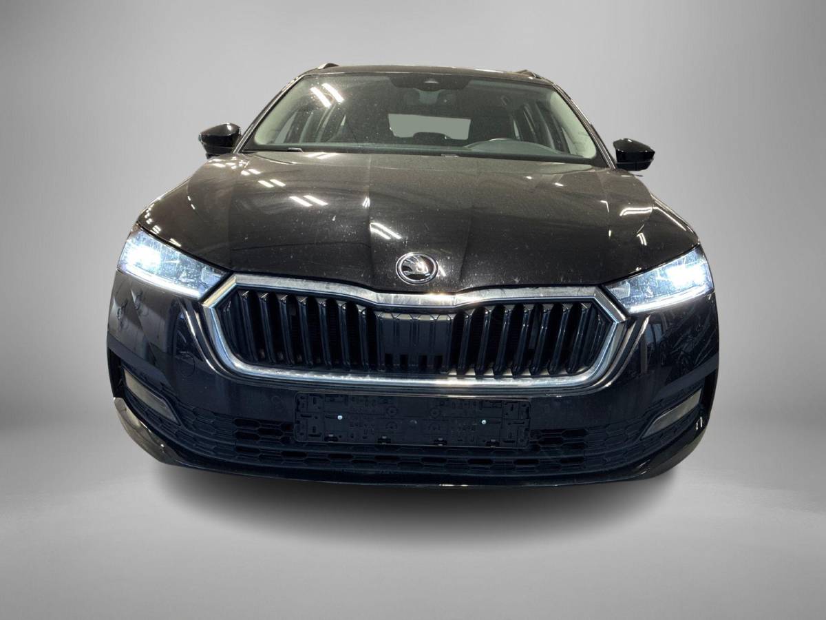 Škoda Octavia Skoda Octavia Combi 1.4 TSI 204pk DSG iV PHEV Business Edition · SOH 94,4% · Apple/Android Car Play · Navigatie · P-Sensoren · ACC ·