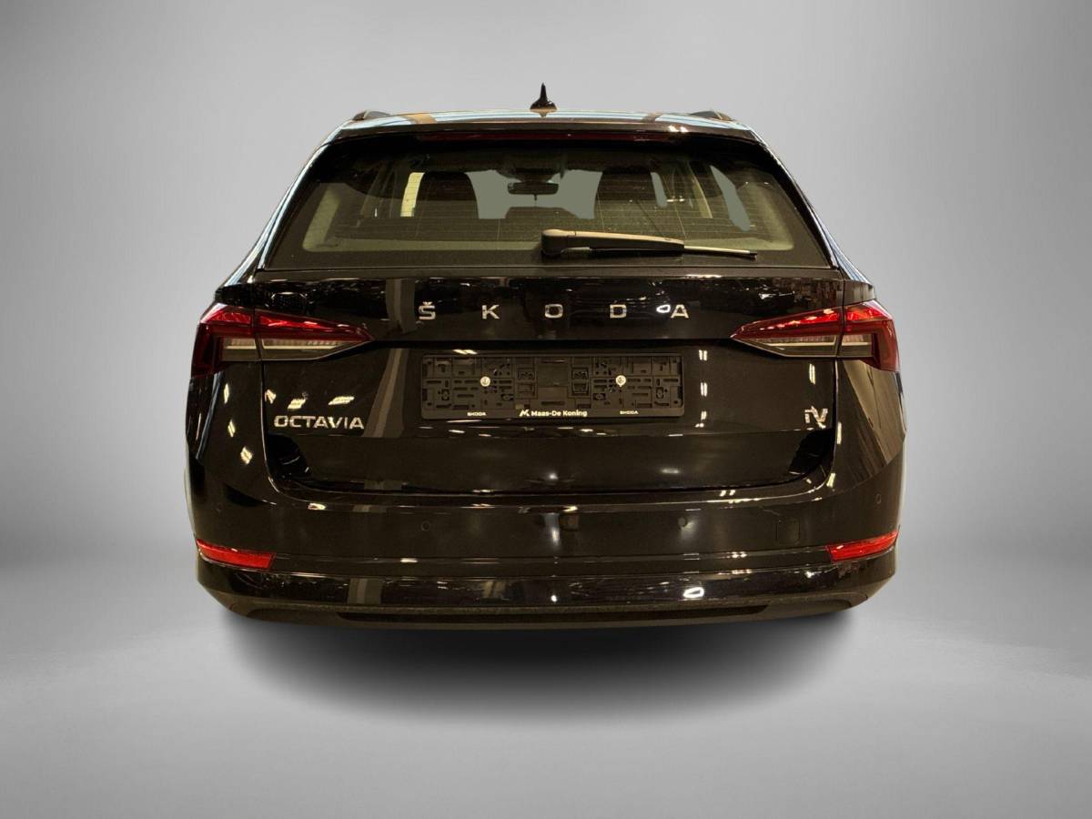 Škoda Octavia Skoda Octavia Combi 1.4 TSI 204pk DSG iV PHEV Business Edition · SOH 94,4% · Apple/Android Car Play · Navigatie · P-Sensoren · ACC ·