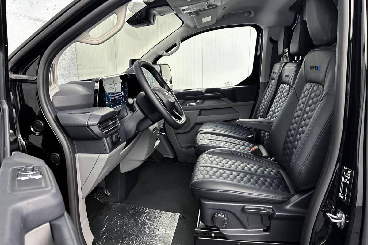 Ford  Ford E-Custom 340 L2 Raptor Edition 71 KWh | Lederen bekleding | 2x schuifdeur | Driver assist pack premium | Stoelverwarming