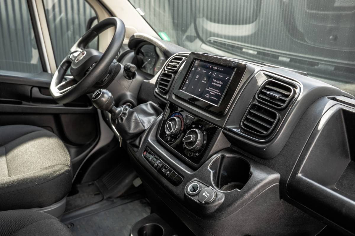 Fiat Ducato Fiat Ducato MultiJet 140PK | Bakwagen met laadklep | Camera | Cruise | Airco