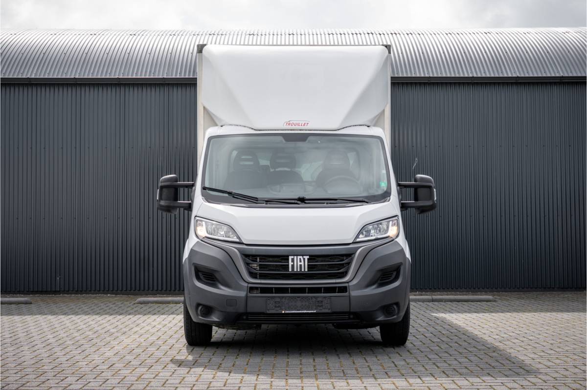Fiat Ducato Fiat Ducato MultiJet 140PK | Bakwagen met laadklep | Camera | Cruise | Airco