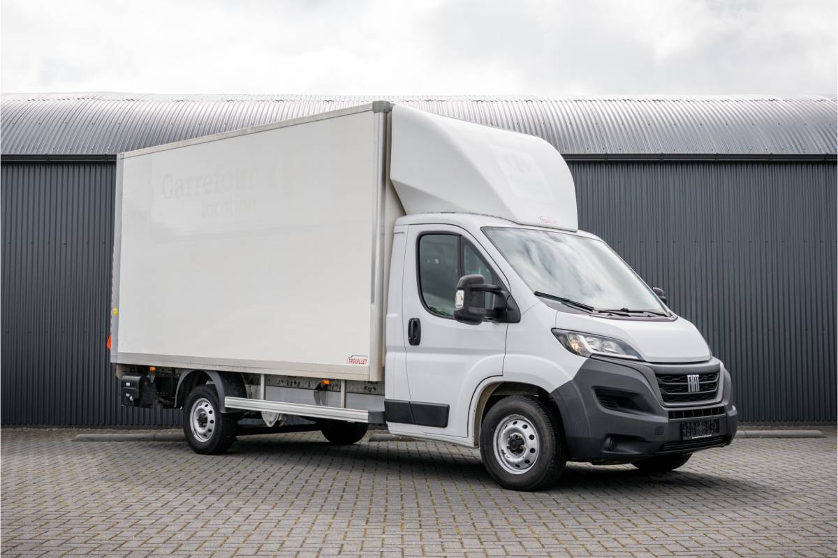 Fiat Ducato Fiat Ducato MultiJet 140PK | Bakwagen met laadklep | Camera | Cruise | Airco