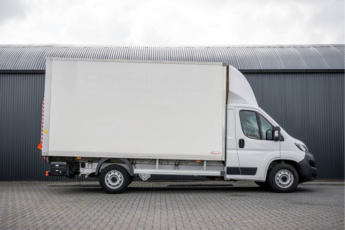 Fiat Ducato Fiat Ducato MultiJet 140PK | Bakwagen met laadklep | Camera | Cruise | Airco