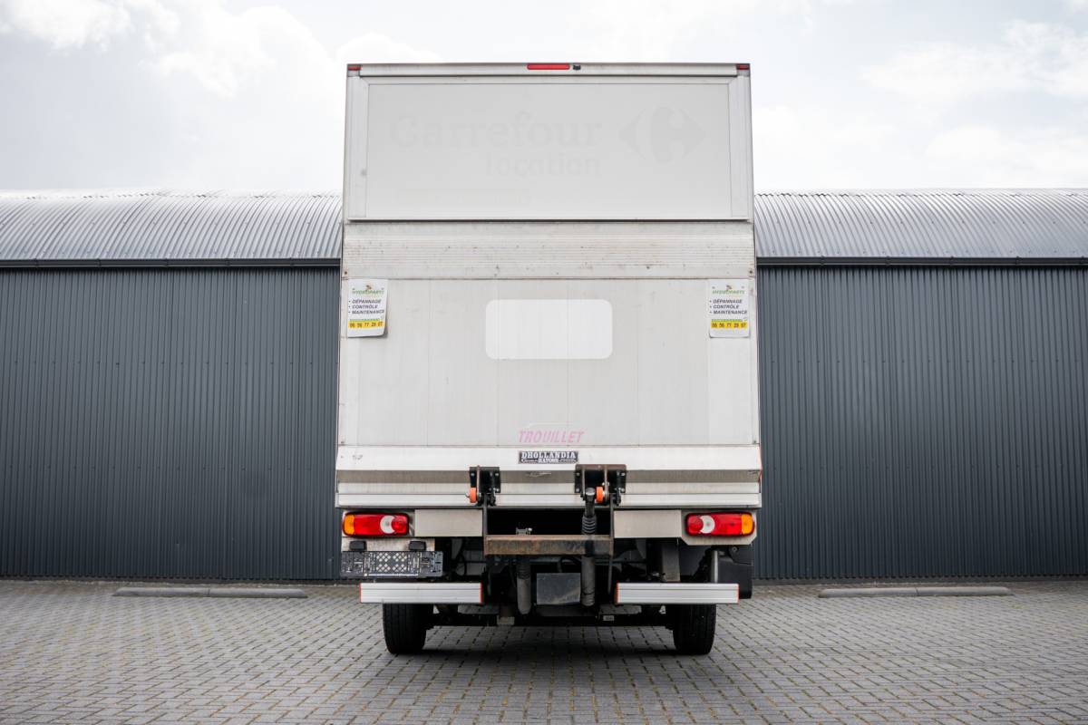 Fiat Ducato Fiat Ducato MultiJet 140PK | Bakwagen met laadklep | Camera | Cruise | Airco