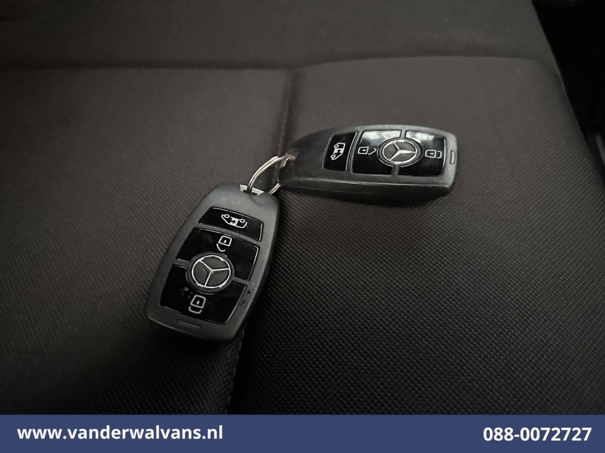 Mercedes-Benz Sprinter Mercedes-Benz Sprinter 317 CDI 170pk L4H2 Supermaxi Euro6 Airco | Camera | Apple Carplay | Android Auto 270 Graden Achterdeuren, Bijrijdersbank