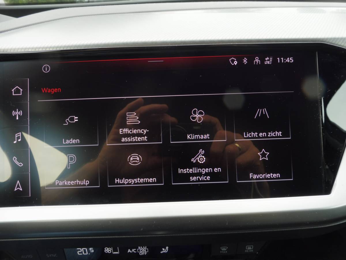 Audi Q4 e-tron Audi Q4 e-tron  SOH 91% 35 Launch edition Advanced 55 kWh LMV 19″| LED Matrix | Sportstoel | 1e eig | NL auto